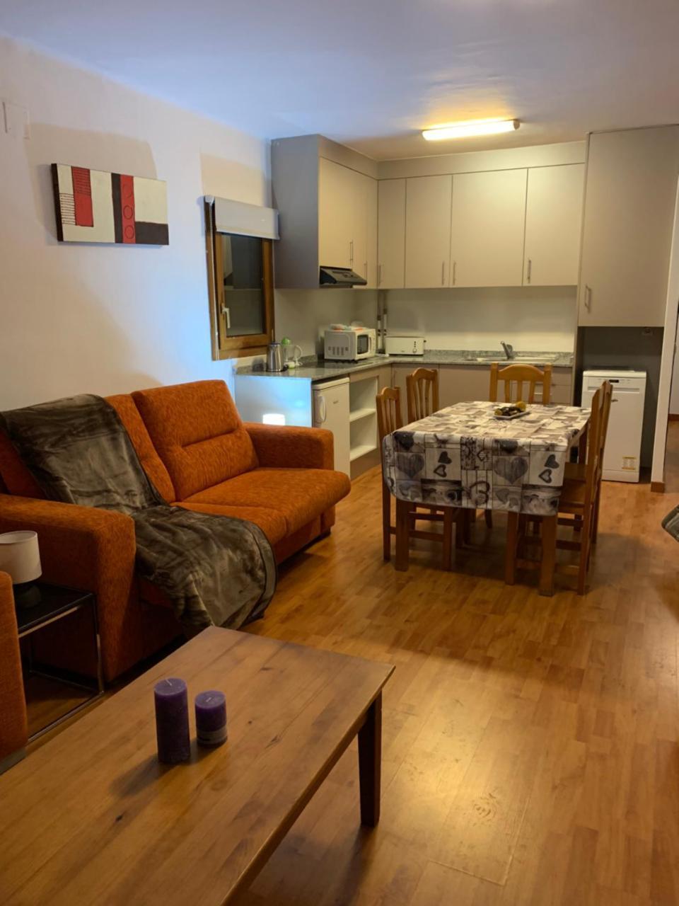 Confort St Jordi Pas De La Casa Bagian luar foto